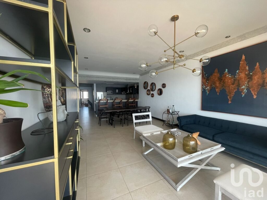 DEPARTAMENTO EN VENTA A PIE DE PLAYA, CERRITOS, MAZATLÁN, SINALOA.