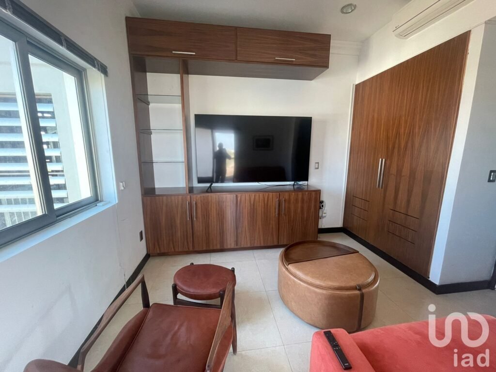 DEPARTAMENTO EN VENTA A PIE DE PLAYA, CERRITOS, MAZATLÁN, SINALOA.