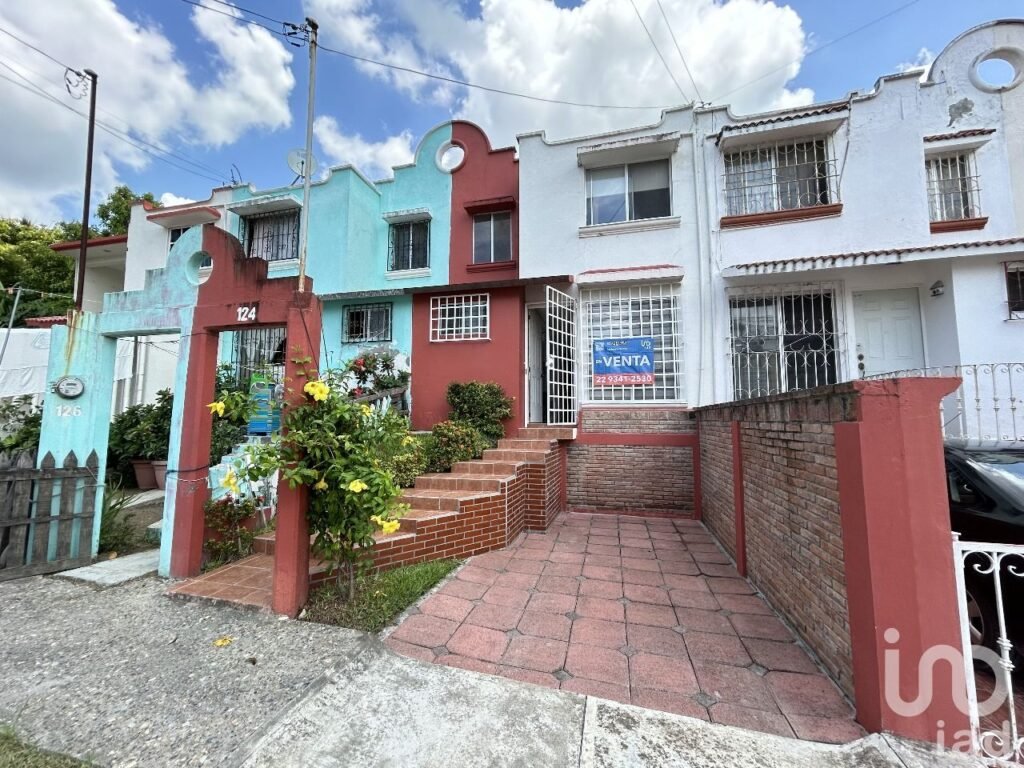 CASA EN VENTA  LOMAS DE MARATEA, TUXPAN