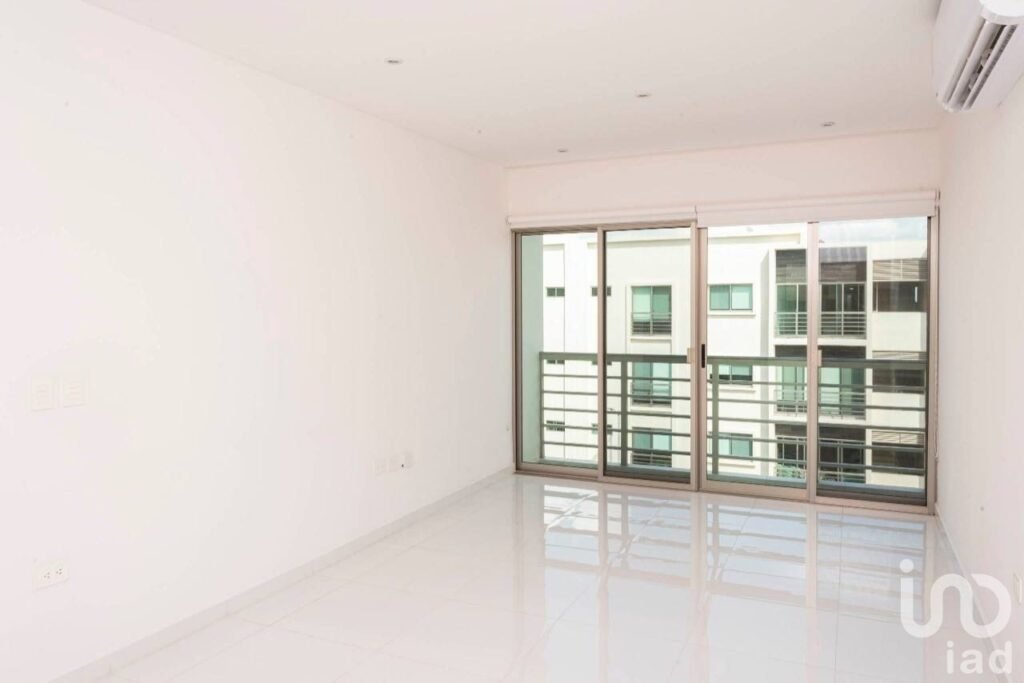 Departamento en venta en Avenida Huayacan, Benito Juarez Quintana Roo.