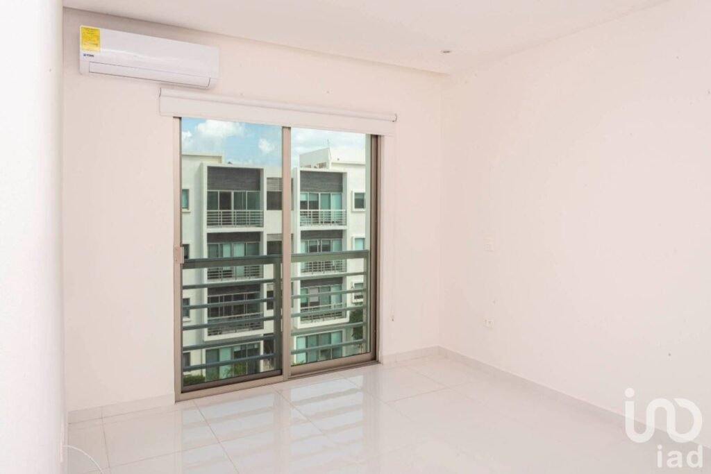 Departamento en venta en Avenida Huayacan, Benito Juarez Quintana Roo.