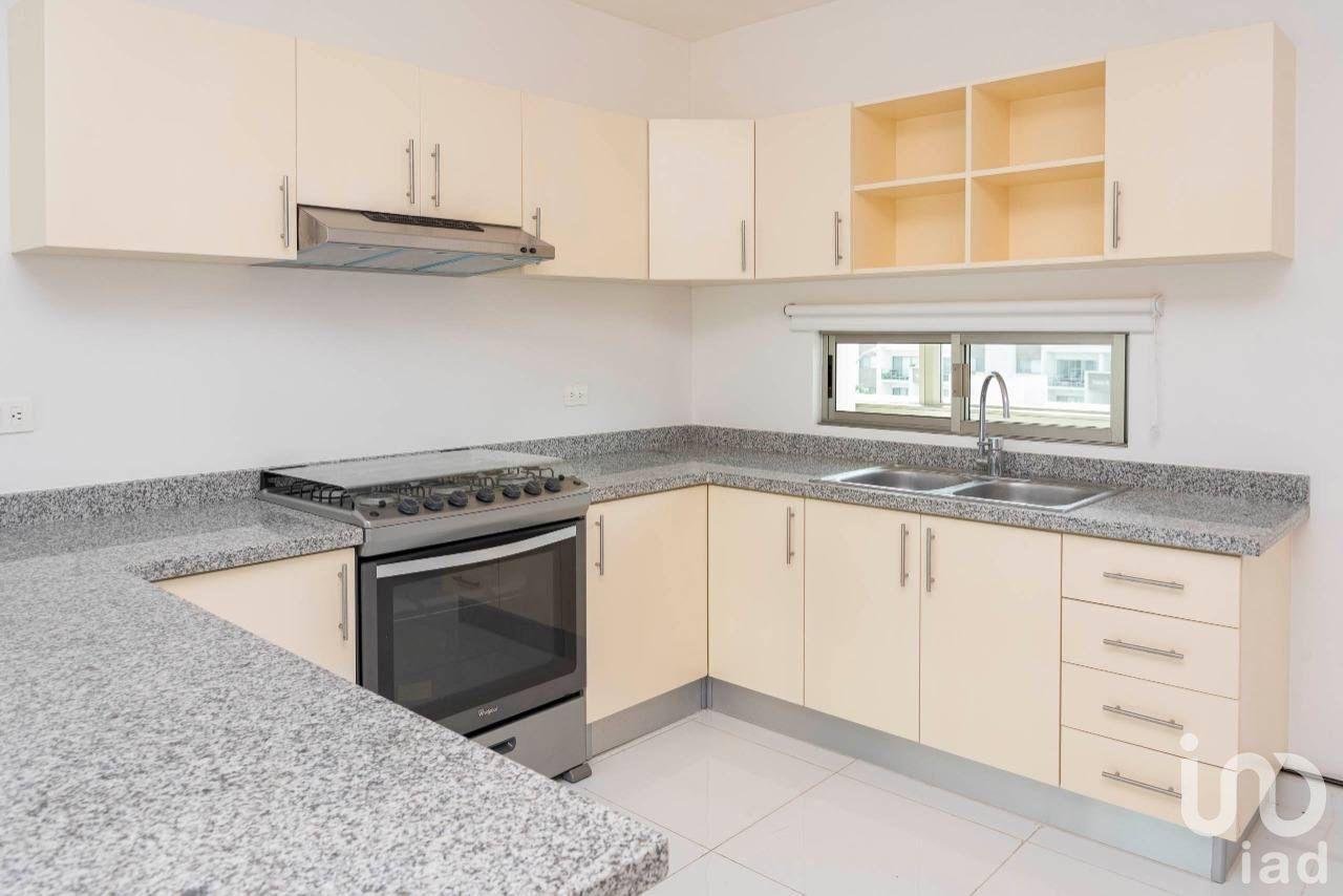 Departamento en venta en Avenida Huayacan, Benito Juarez Quintana Roo.