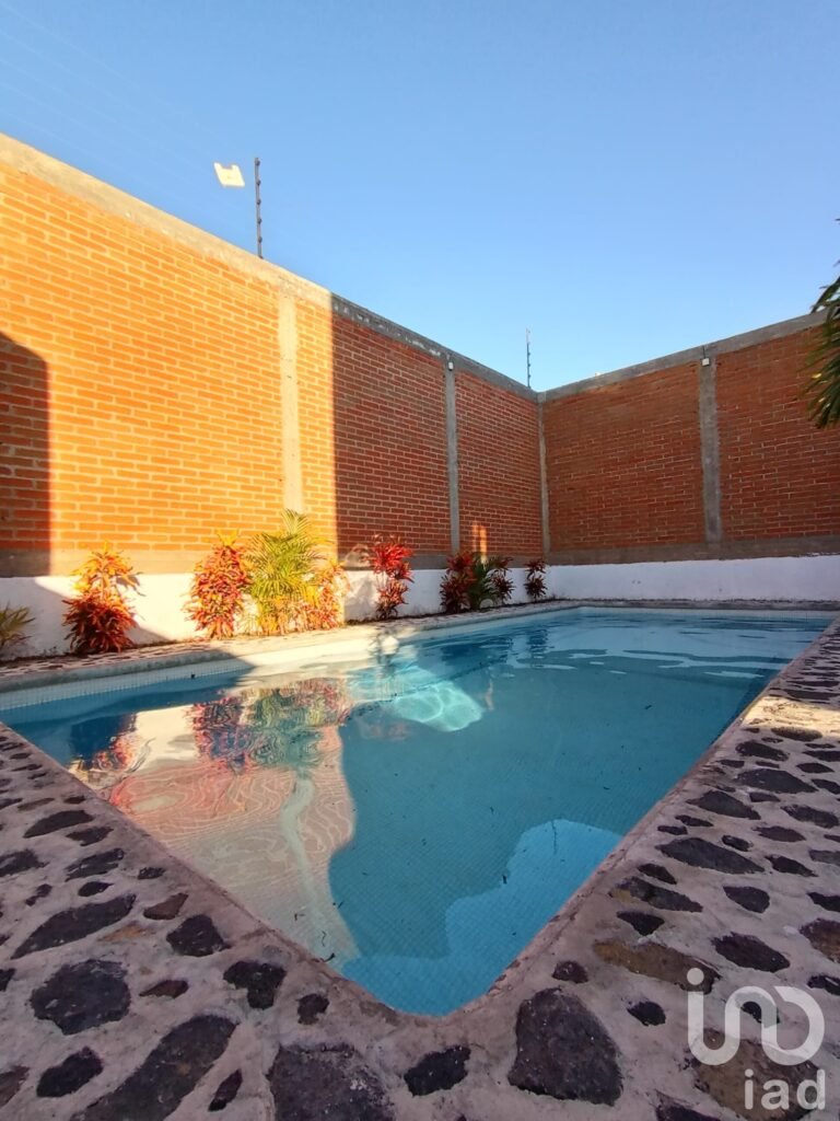 Casa en Venta en Privada, cerca Lomas Cocoyoc, Morelos