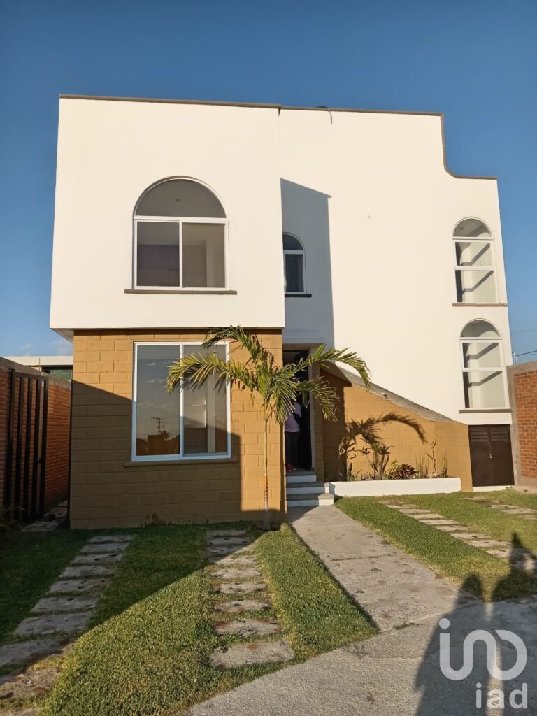 Casa en Venta en Privada, cerca Lomas Cocoyoc, Morelos