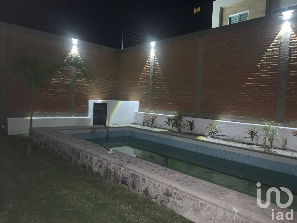 Casa en Venta en Privada, cerca Lomas Cocoyoc, Morelos