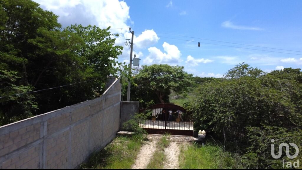 Terreno en privada a 5 minutos de Tuxtla, en la carretera Tuxtla-Ocozocoautla, fácil acceso