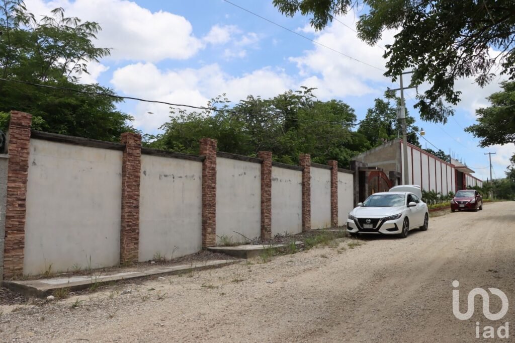 Terreno en privada a 5 minutos de Tuxtla, en la carretera Tuxtla-Ocozocoautla, fácil acceso