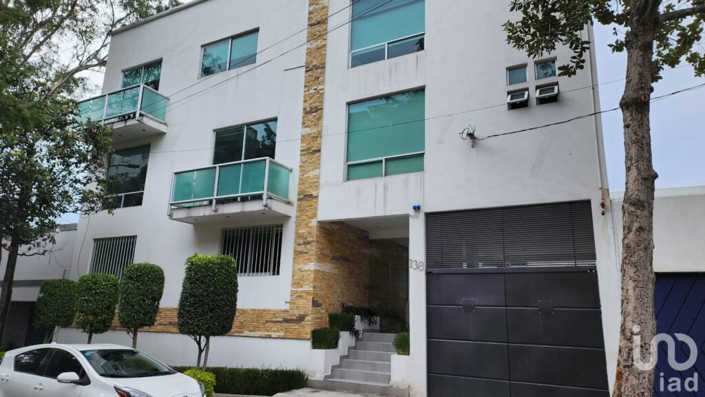 VENTA CASA EN CONDOMINIO LOMAS DE LAS AGUILAS