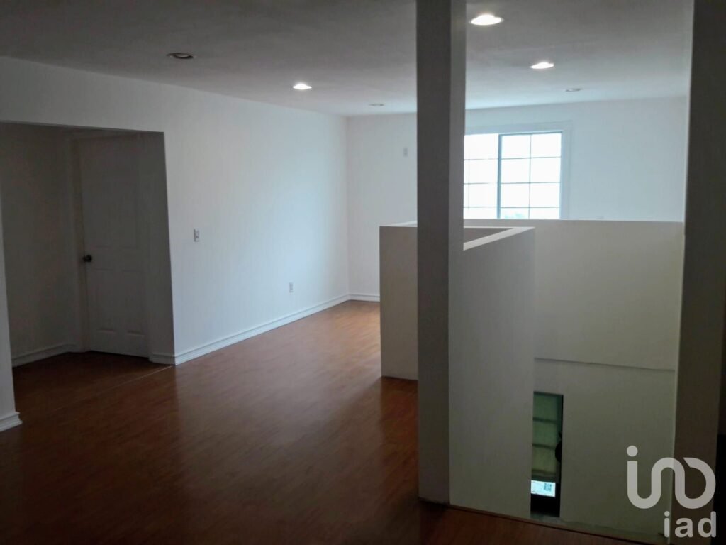 Renta de Inmueble Comercial con amplio terreno en Tijuana B.C. Col. Matamoros C.P. 22203