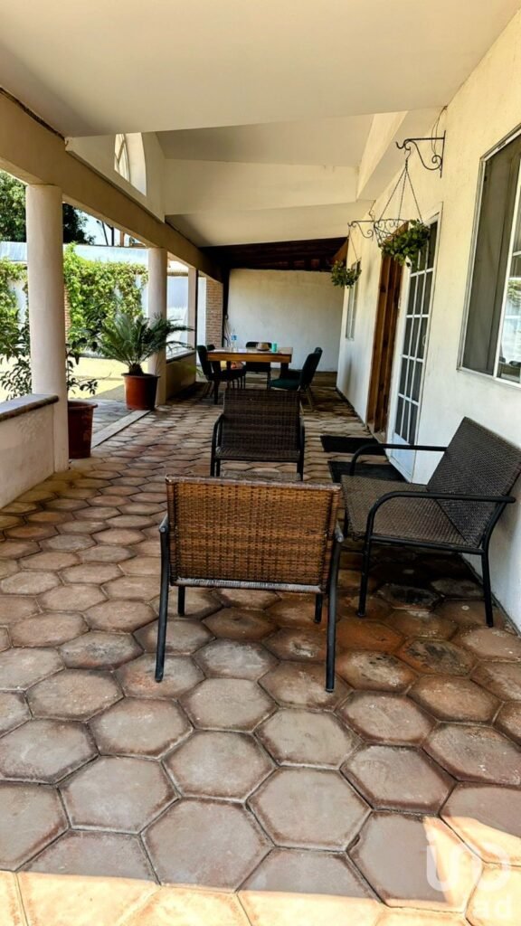 Renta de Inmueble Comercial con amplio terreno en Tijuana B.C. Col. Matamoros C.P. 22203