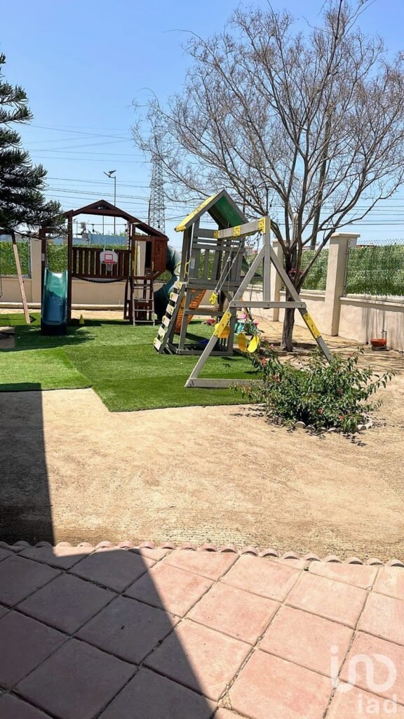 Renta de Inmueble Comercial con amplio terreno en Tijuana B.C. Col. Matamoros C.P. 22203