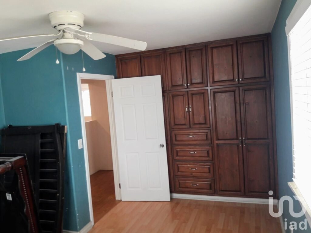 Renta de Inmueble Comercial con amplio terreno en Tijuana B.C. Col. Matamoros C.P. 22203