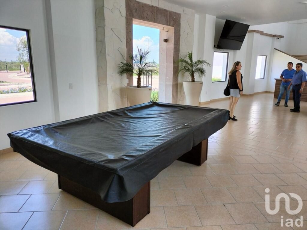 Terreno Residencial en Querétaro en Ciudad Maderas con Amenidades