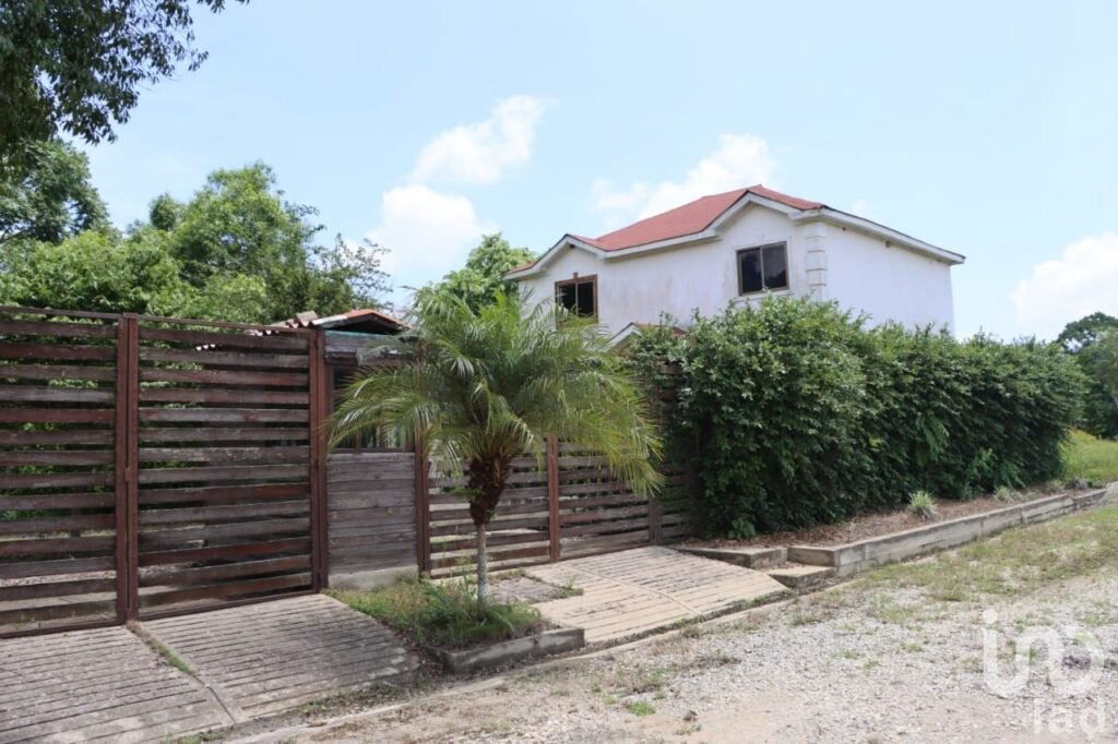 Vendo Terreno residencial, en privada con servicios y escritura publica en Nuevo Eden