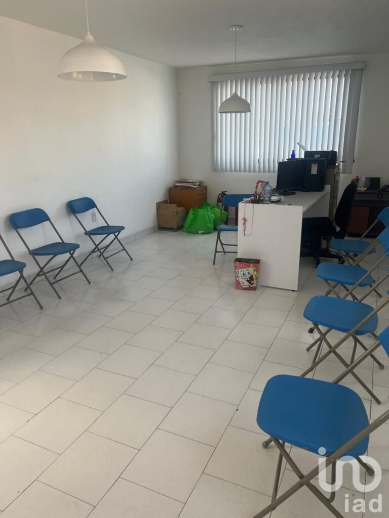 CASA EN VENTA EN JARDINES DE SANTA CLARA SOBRE AVENIDA CIRCUNVALACIÓN