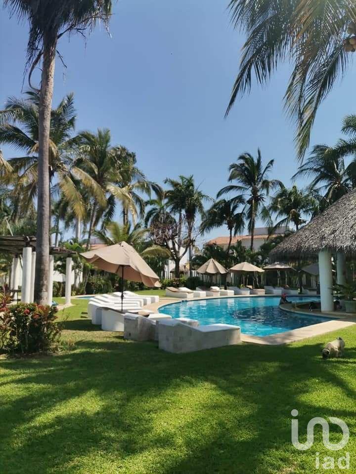 Casa en Acapulco Diamante a un costado de centros comerciales