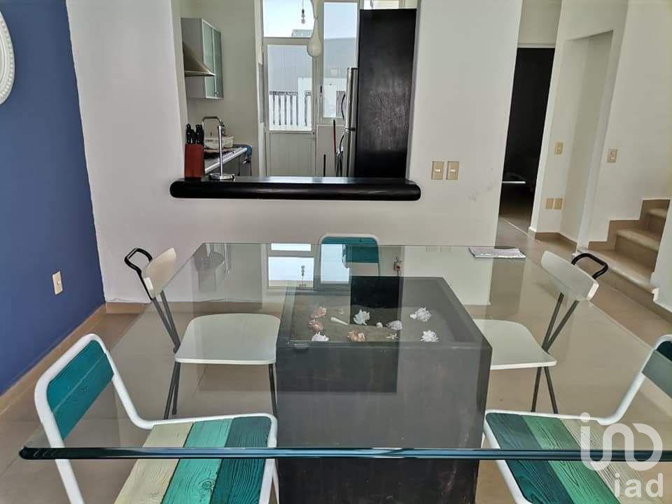 Casa en Acapulco Diamante a un costado de centros comerciales