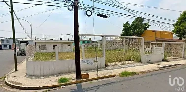 Terreno en mitras Norte. Con 3 frentes. Ideal para Desarrollo.