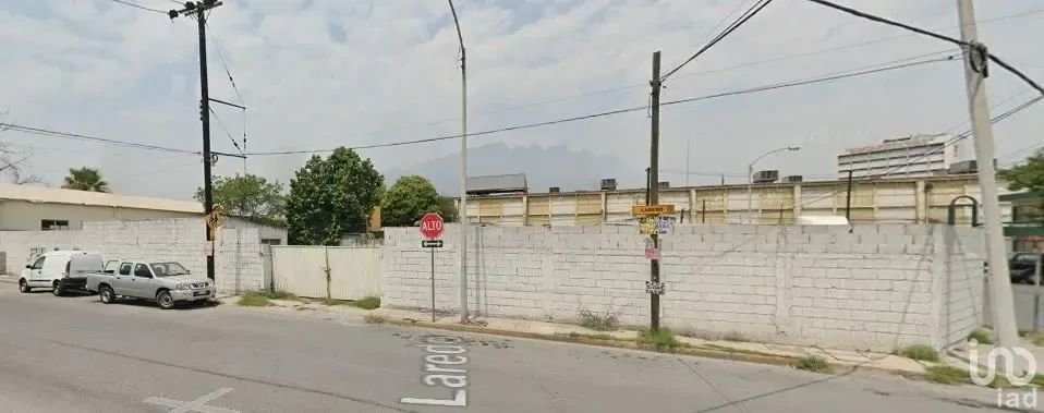 Terreno en mitras Norte. Con 3 frentes. Ideal para Desarrollo.