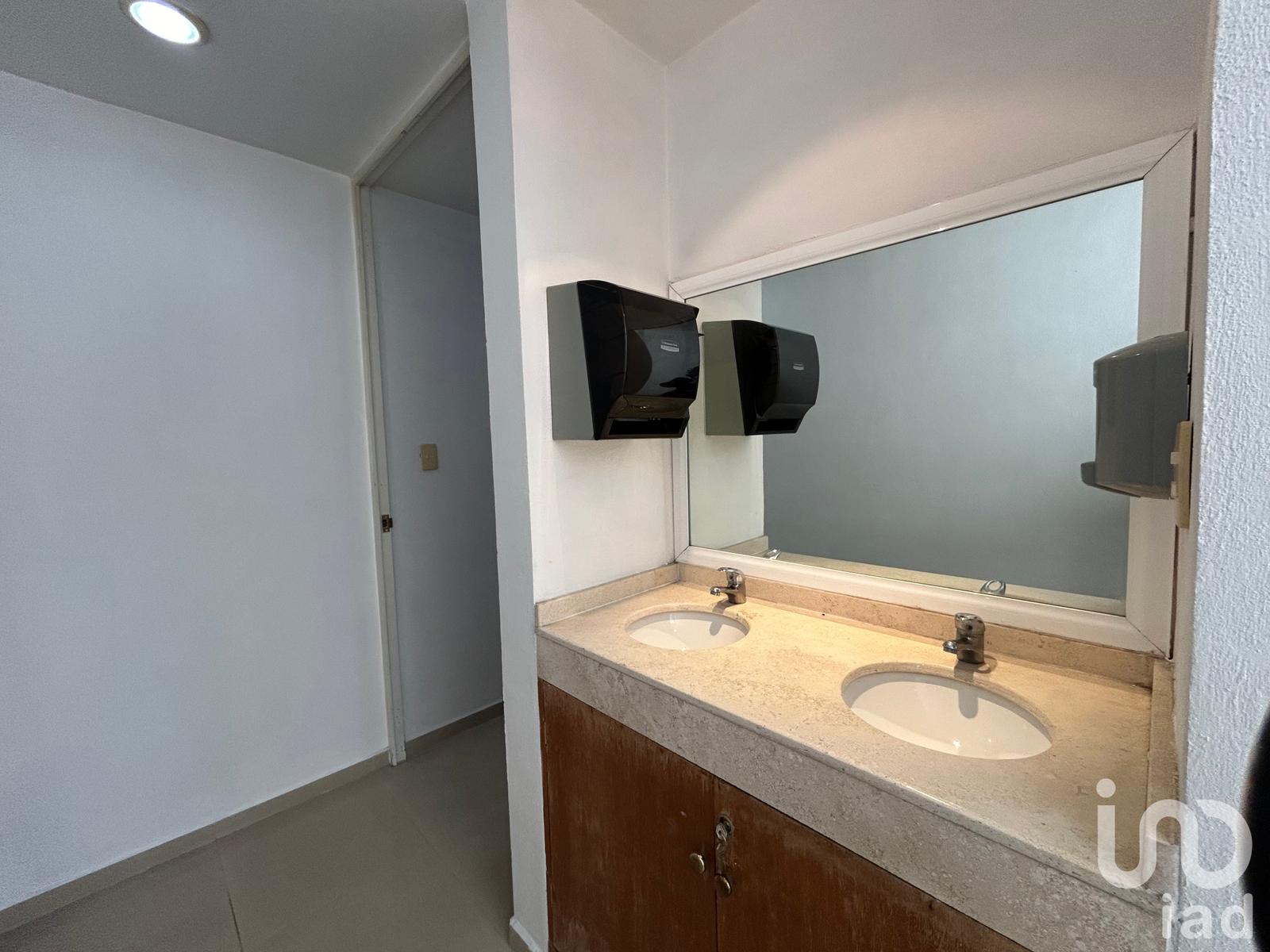 Venta de Casa con uso de suelo comercial, col. Guerrero, Cuauhtémoc, CDMX