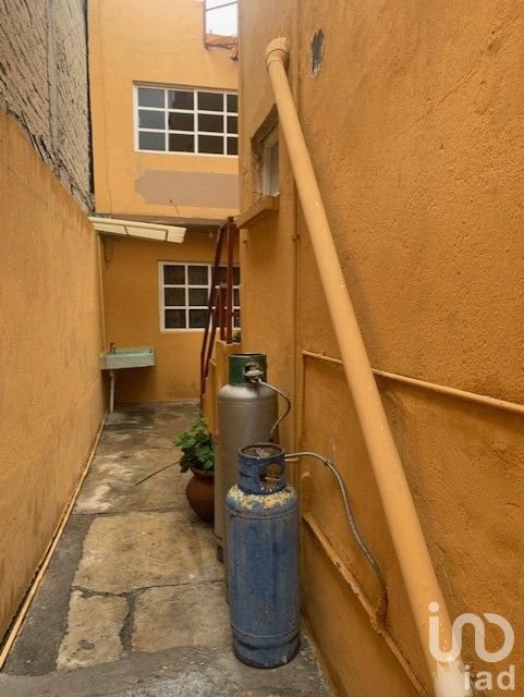 CASA PLURIFAMILIAR EN VENTA EN COLONIA SAN CARLOS ECATEPEC DE MORELOS