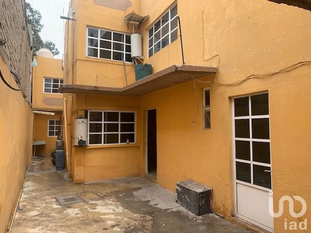 CASA PLURIFAMILIAR EN VENTA EN COLONIA SAN CARLOS ECATEPEC DE MORELOS