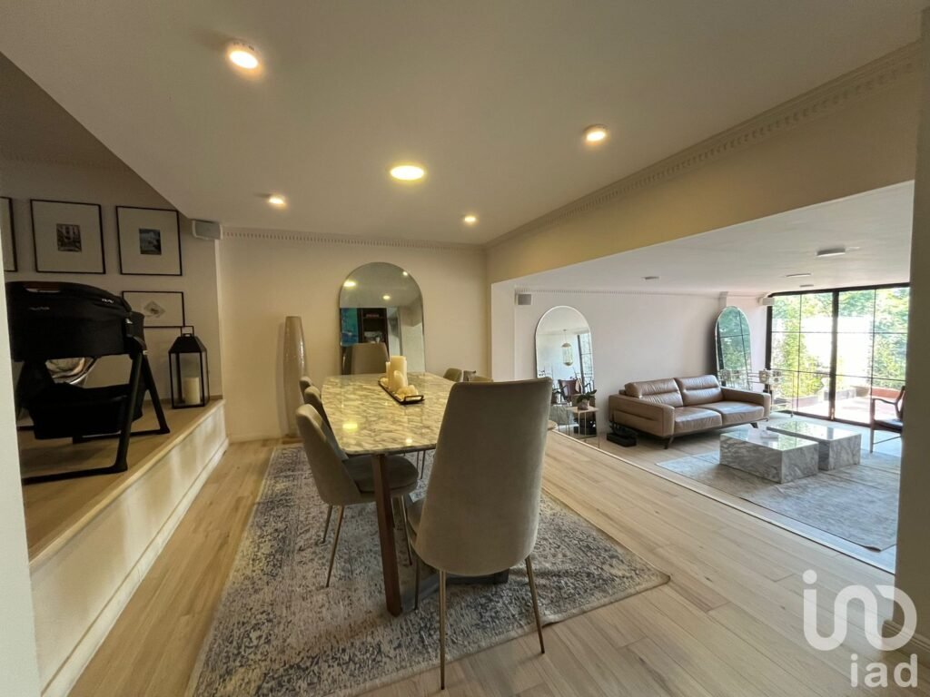 Se vende hermosa casa remodelada con vista panorámica en Lomas  de Santa Fe