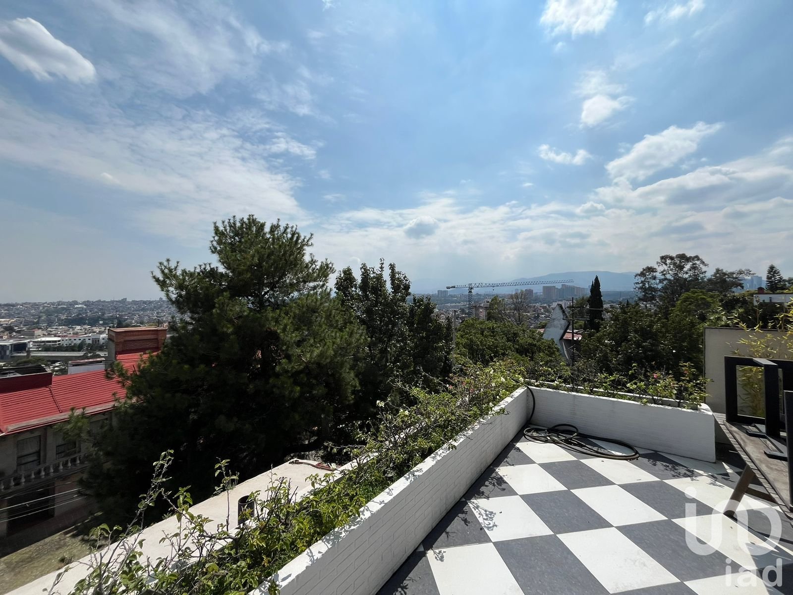 Se vende hermosa casa remodelada con vista panorámica en Lomas de Santa Fe Se vende hermosa casa remodelada con vista panorámica en Lomas de Santa Fe