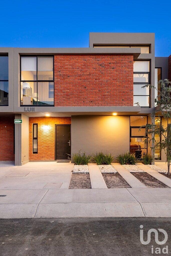 Casa en Zibata privada de solo 58 casas