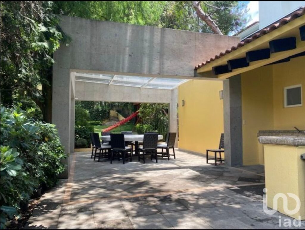 Casa en Venta en Paseo de los Laureles   Bosques de las Lomas, Ciudad de México