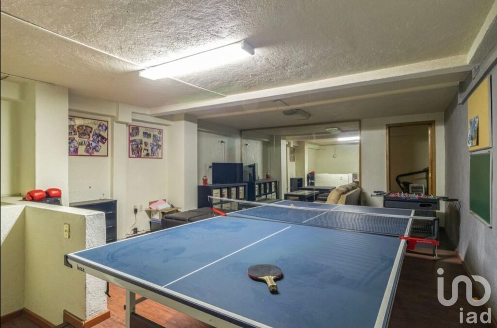 Casa en Venta en Paseo de los Laureles   Bosques de las Lomas, Ciudad de México