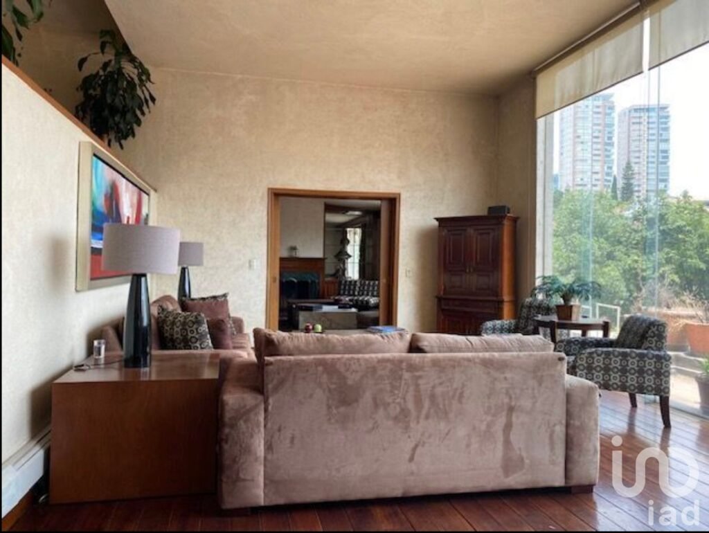 Casa en Venta en Paseo de los Laureles   Bosques de las Lomas, Ciudad de México