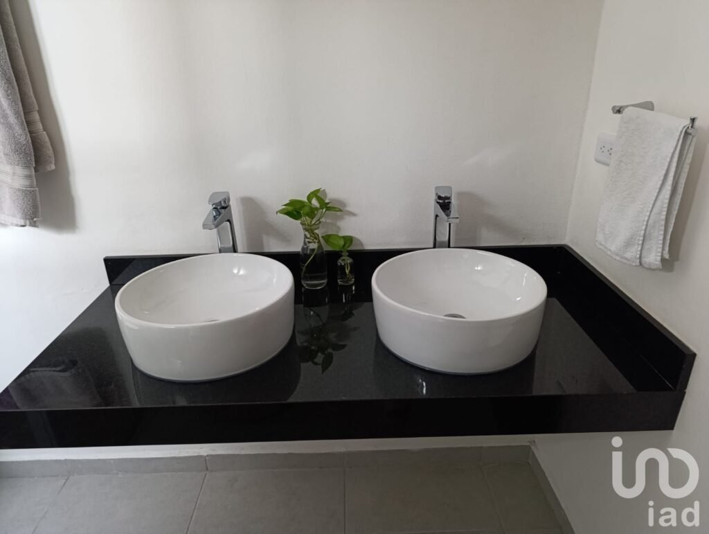 CASA CON 4 RECAMARAS EN VENTA EN RESIDENCIAL RIO CANCUN QUINTANA ROO