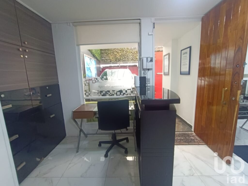 Edificio en Venta de 4 pisos para oficinas Col. Avante