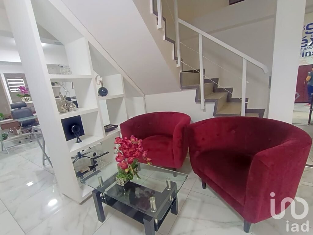 Edificio en Venta de 4 pisos para oficinas Col. Avante