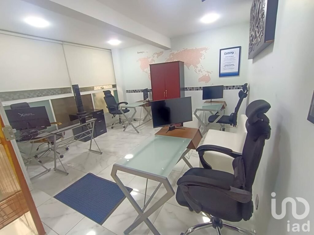 Edificio en Venta de 4 pisos para oficinas Col. Avante