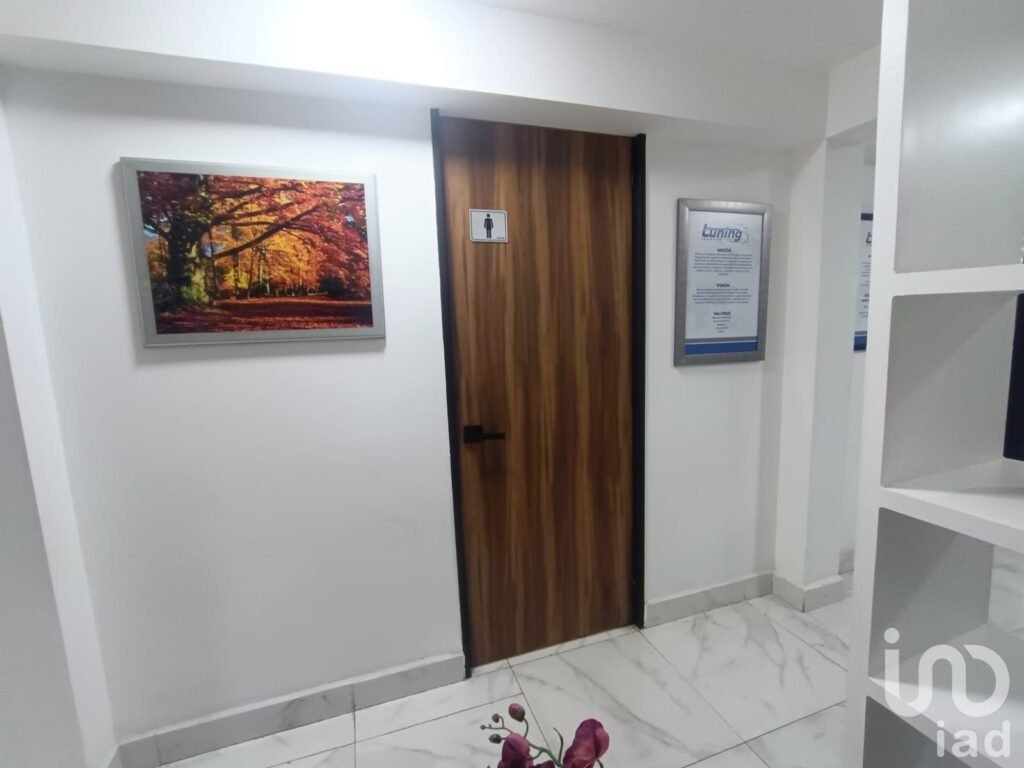 Edificio en Venta de 4 pisos para oficinas Col. Avante