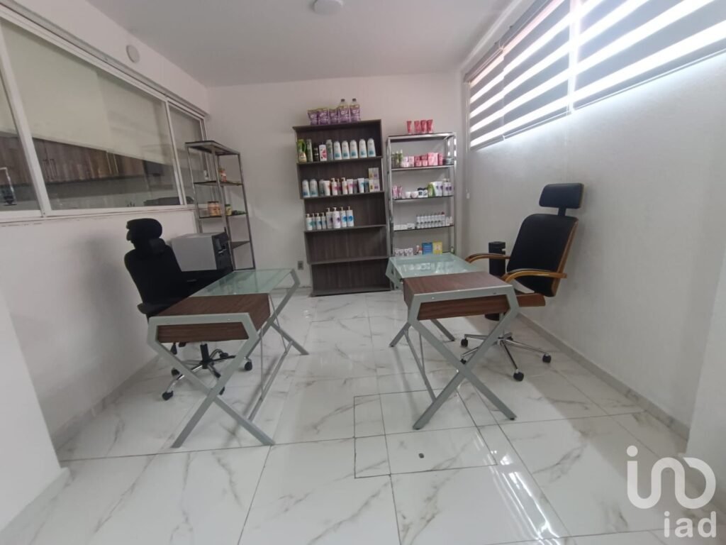 Edificio en Venta de 4 pisos para oficinas Col. Avante