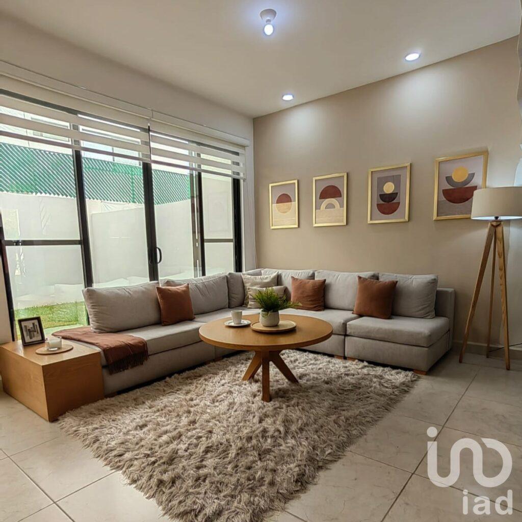 CASA EN VENTA EN CANCUN - AV. HUAYACAN VESEL