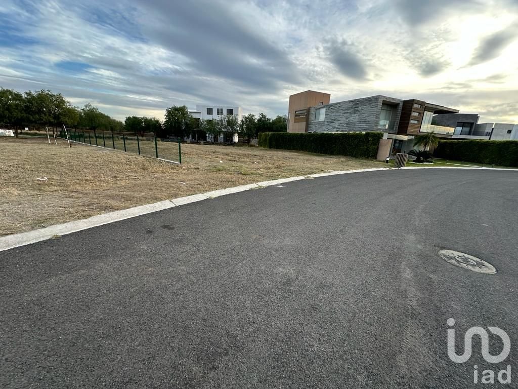 Se vende el mejor terreno frente al lago en " Viñedos del Polo" en  Querétaro