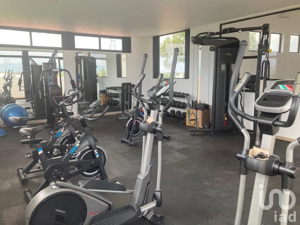 TERRENO EN VENTA CD MADERAS CLUSTER BUGAMBILIA EN CORREGIDORA