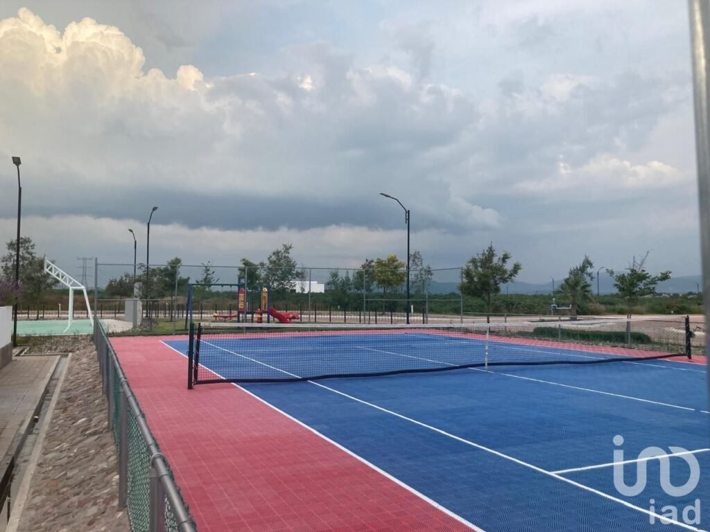 TERRENO EN VENTA CD MADERAS CLUSTER BUGAMBILIA EN CORREGIDORA