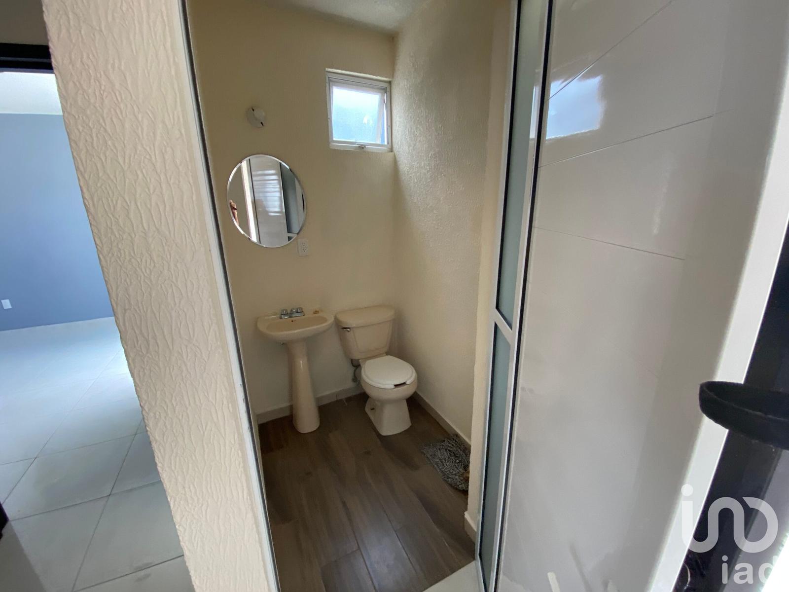 CASA VENTA UNA PLANTA EL POTRERO CERCA DE AVENIDA COINTZIO MORELIA