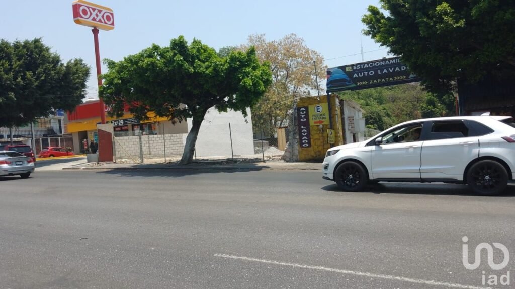 Terreno Comercial en VENTA