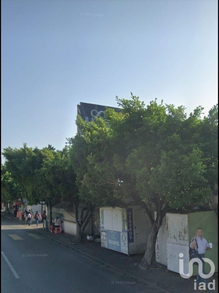 Terreno Comercial en VENTA