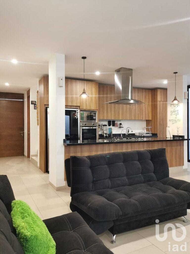 Casa de Lujo en Venta en Zibata Queretaro – 4 Recámaras y Amenidades Premium