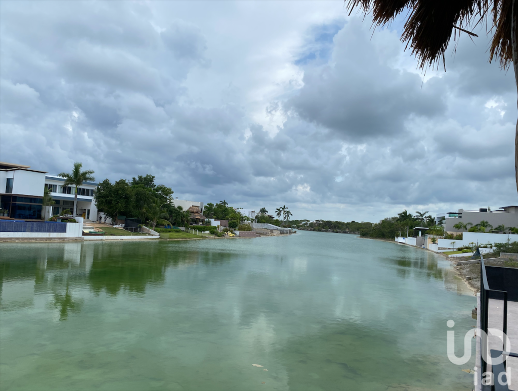 Venta de Casa en Residencial Lagos del Sol Cancún, Quintana Roo