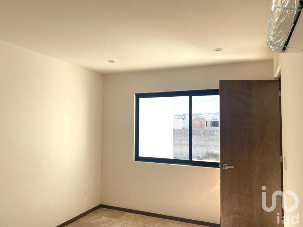 CASA en VENTA en Fraccionamiento San Ángel IV con recámara en PB en San Luis Potosí