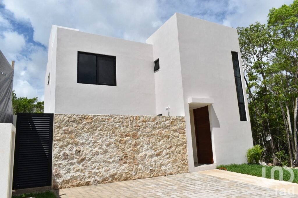 Casa de 3 recámaras en venta en Residencial Via Cumbres Cancún Quintana Roo
