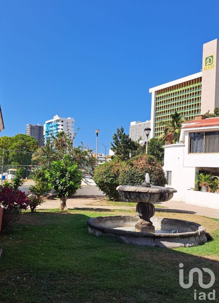 CASA DE DOS NIVELES EN RENTA. FRACCIONAMIENTO EL CID, MAZATLÁN, SINALOA,